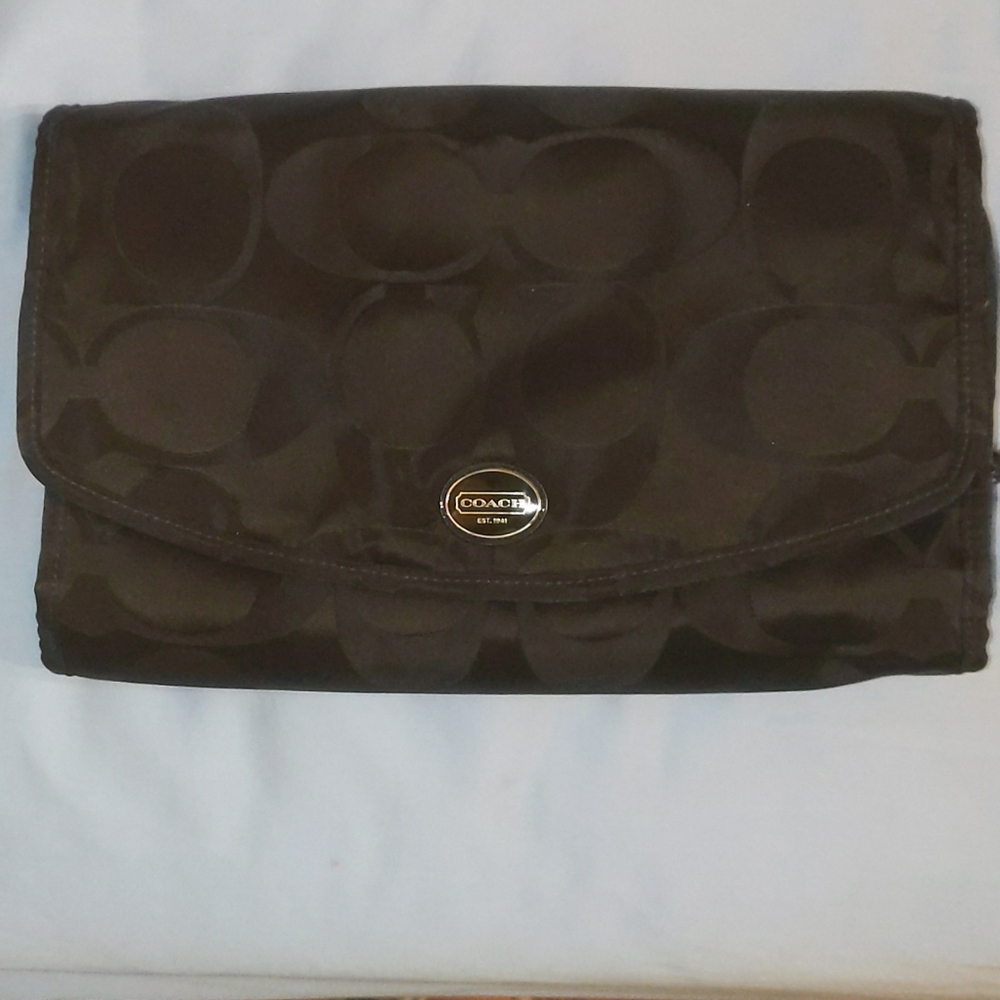 Coach travel pack